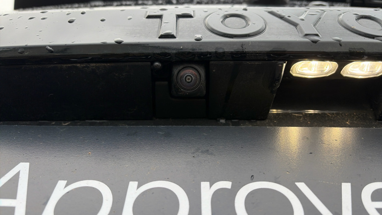 Toyota Land Cruiser 2.8 D-4D 204 Invincible 5dr Auto [7 Seat] Diesel Station Wagon